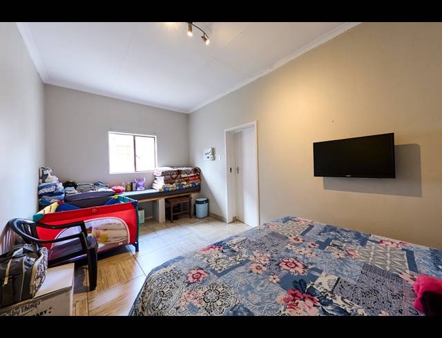3 BEDROOM TOWNHOUSE FOR SALE IN HALFWAY GARDENS